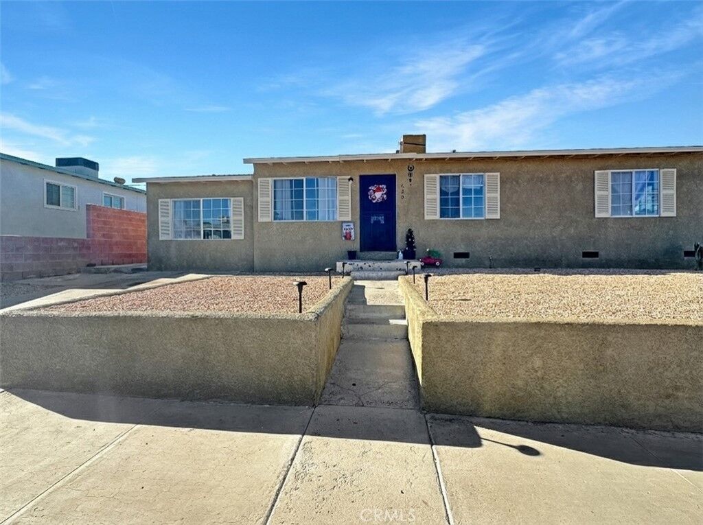 Property Photo: 620 Kathleen CA 92311