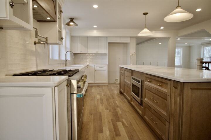 Property Photo:  10 Popes Lane  MA 02043 