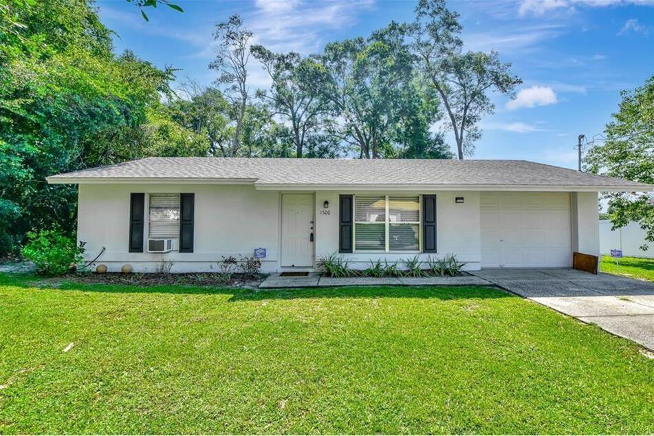 Property Photo: 1500 Monroe Street FL 32720