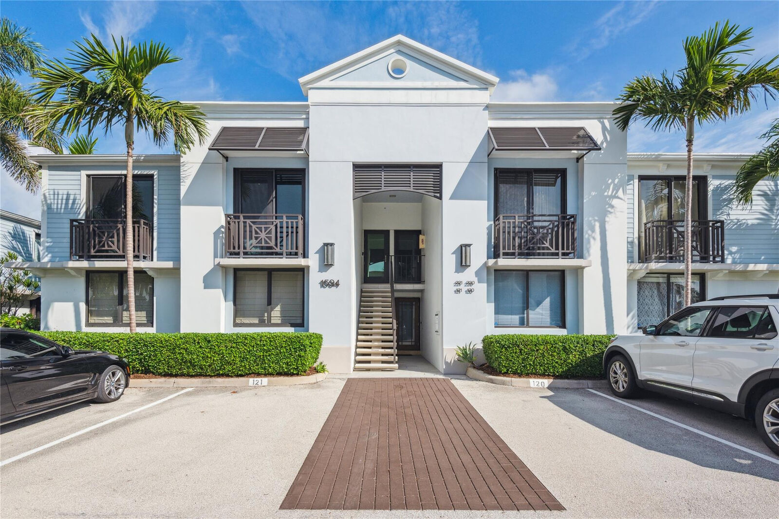 Property Photo: 1594 S Ocean Lane 221 FL 33316