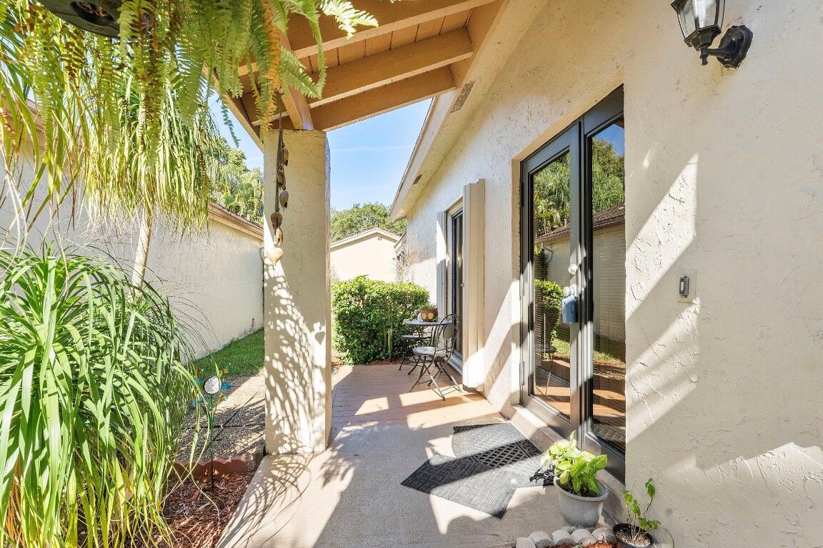 Property Photo: 4485 Cordia Circle FL 33066