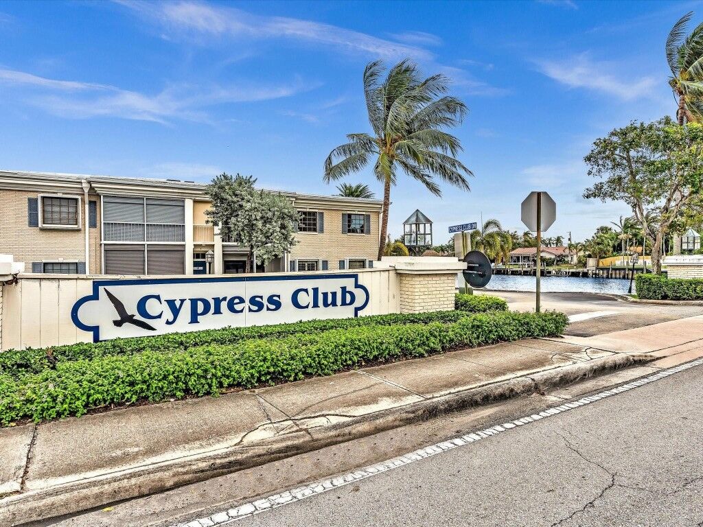 Property Photo:  150 Cypress Club Drive 535  FL 33060 