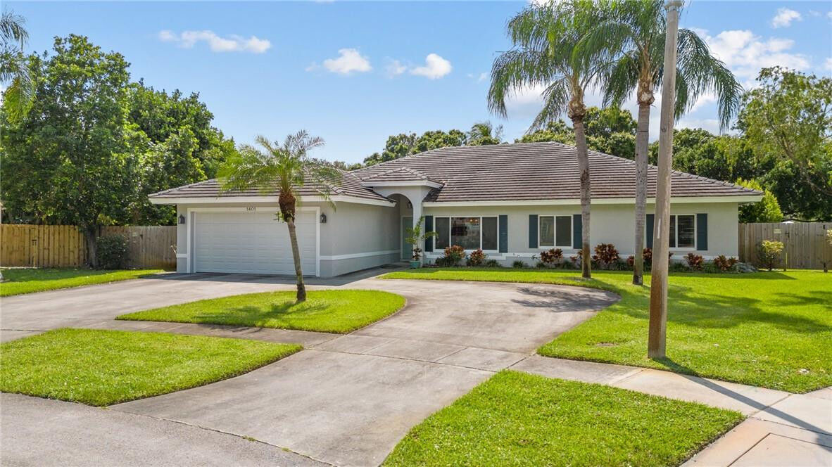 Property Photo:  1401 SW 52nd Way  FL 33317 