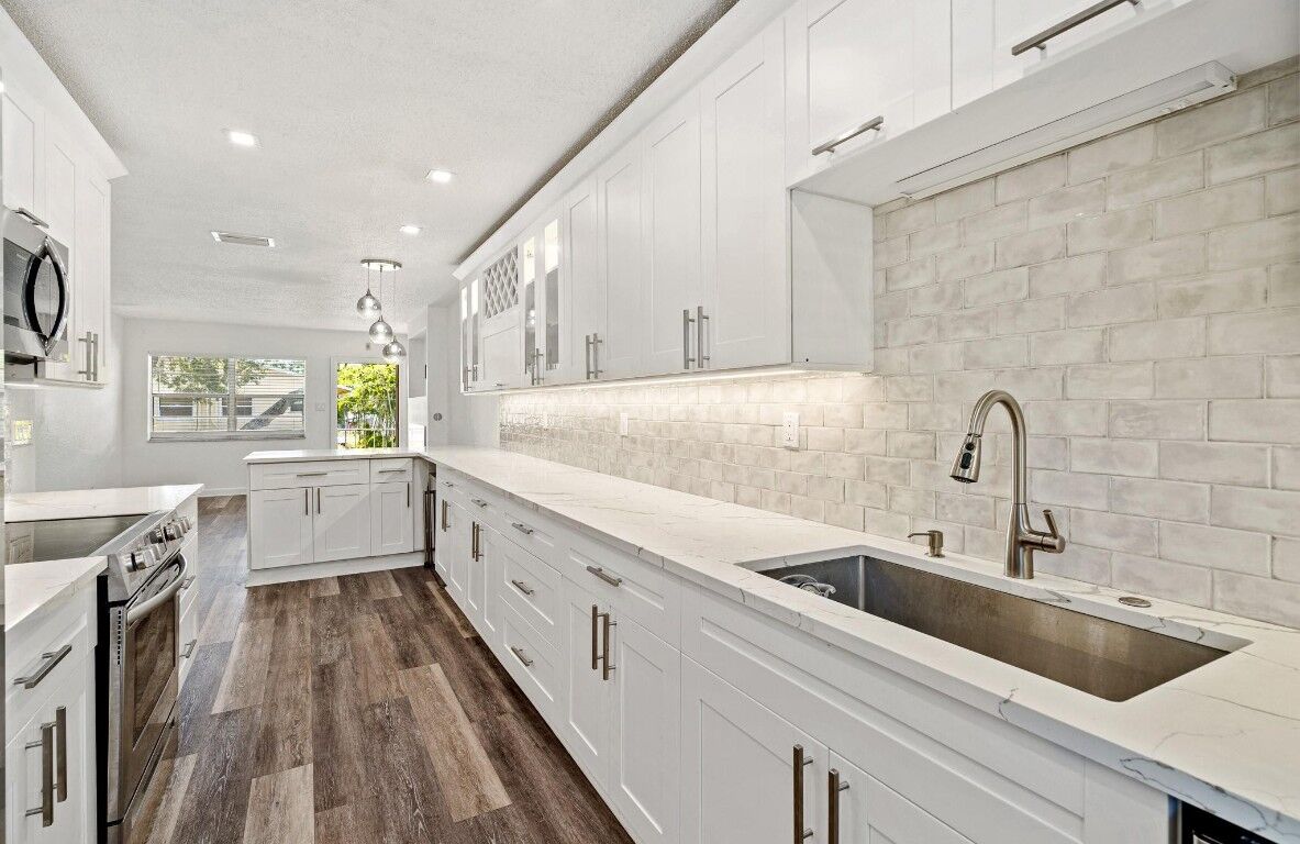 Property Photo:  2607 NE 8th Avenue 43  FL 33334 