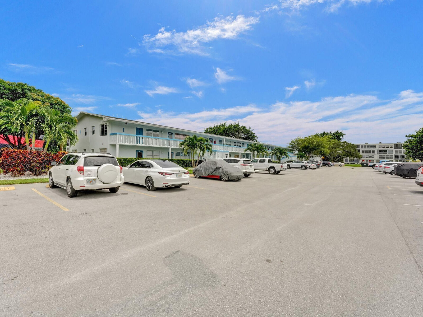 Property Photo: 119 Oakridge I 119 FL 33442