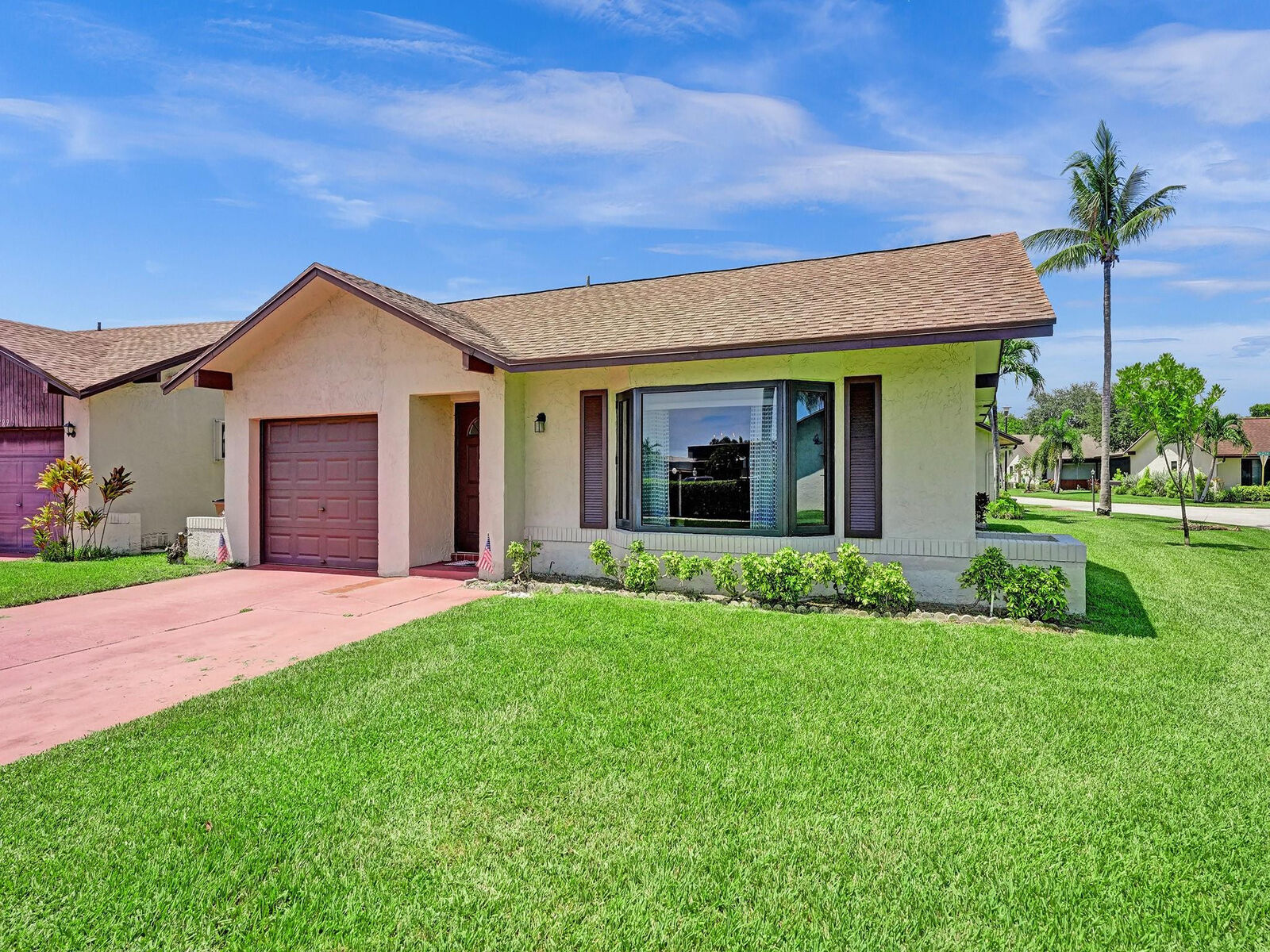Property Photo:  2285 SW 16th Circle  FL 33442 
