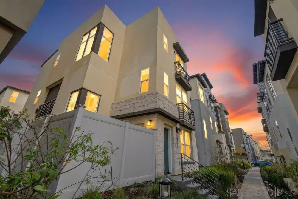 Property Photo:  8025 Silvercrest Way  CA 92126 