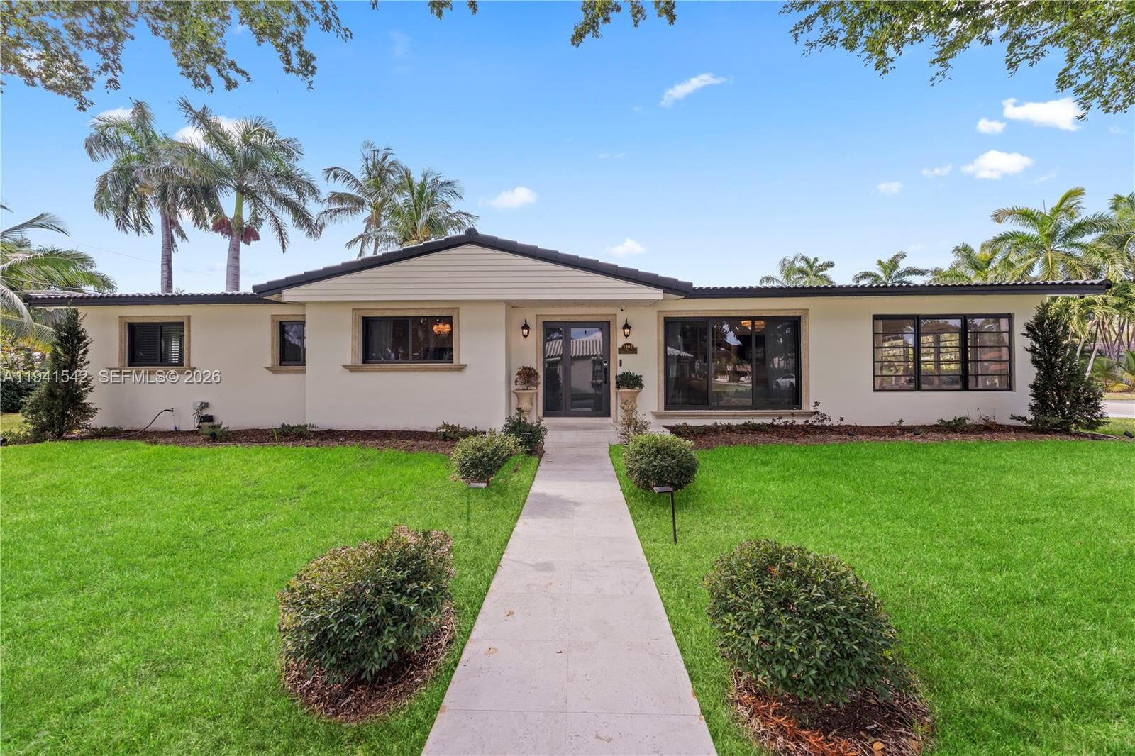 Property Photo:  1302 Fillmore St  FL 33019 