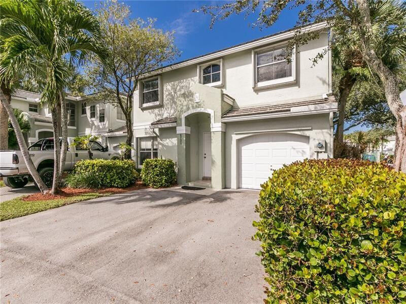 Property Photo:  4731 Grapevine Way 4731  FL 33331 