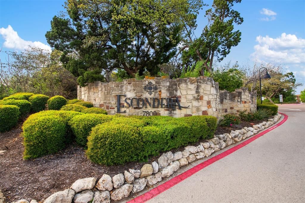 Property Photo:  7800 Southwest Pkwy Parkway 2020  TX 78735 