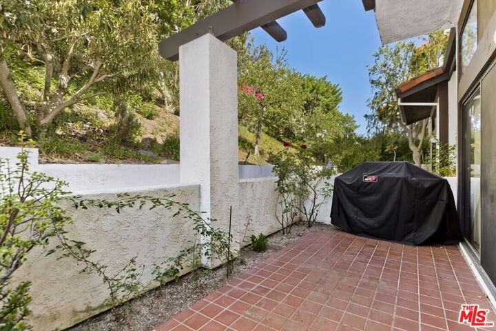 Property Photo: 1560 Michael Ln CA 90272