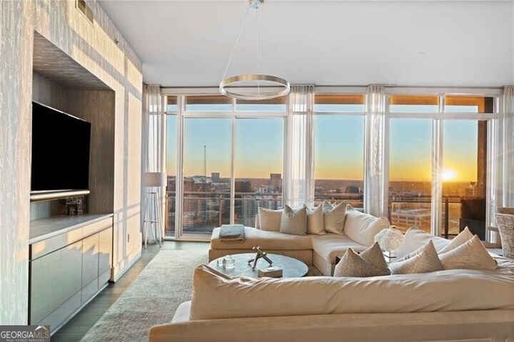 Property Photo:  1065 Peachtree Street NE 3604  GA 30309 