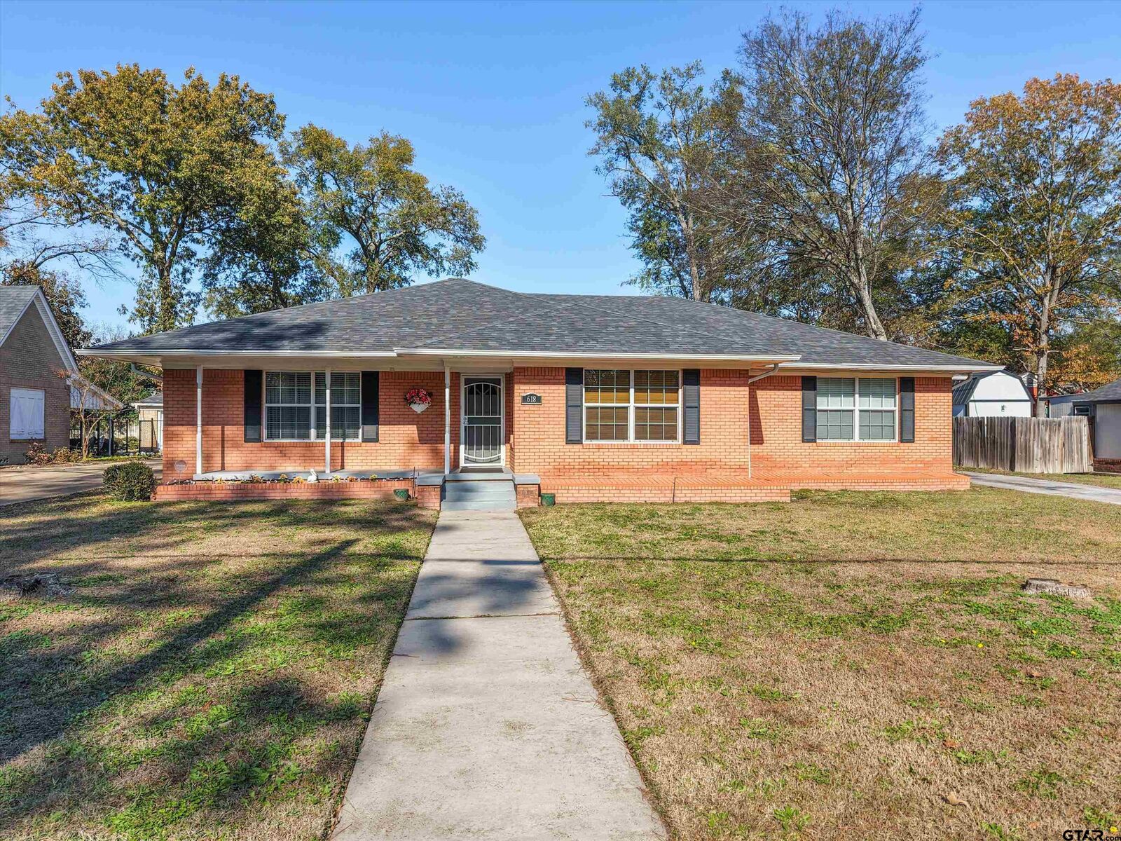Property Photo:  618 Walnut St.  TX 75644 