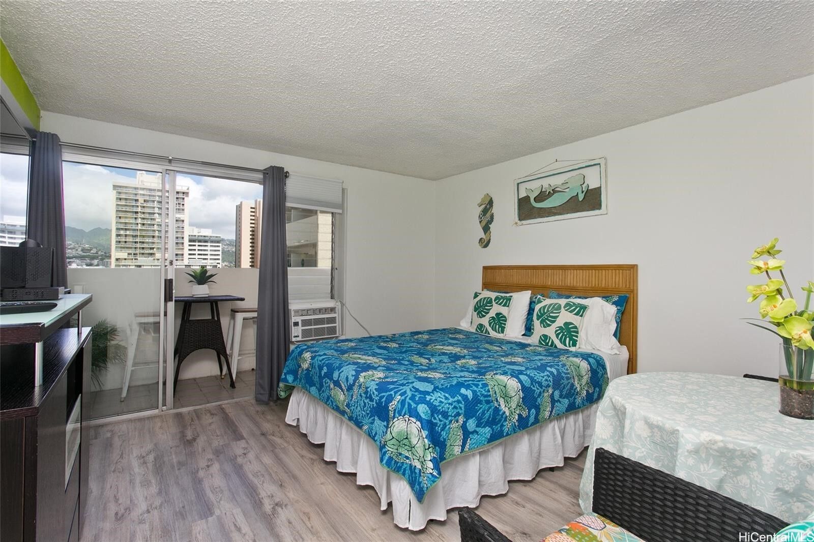 Property Photo: 2450 Prince Edward Street 805A HI 96815