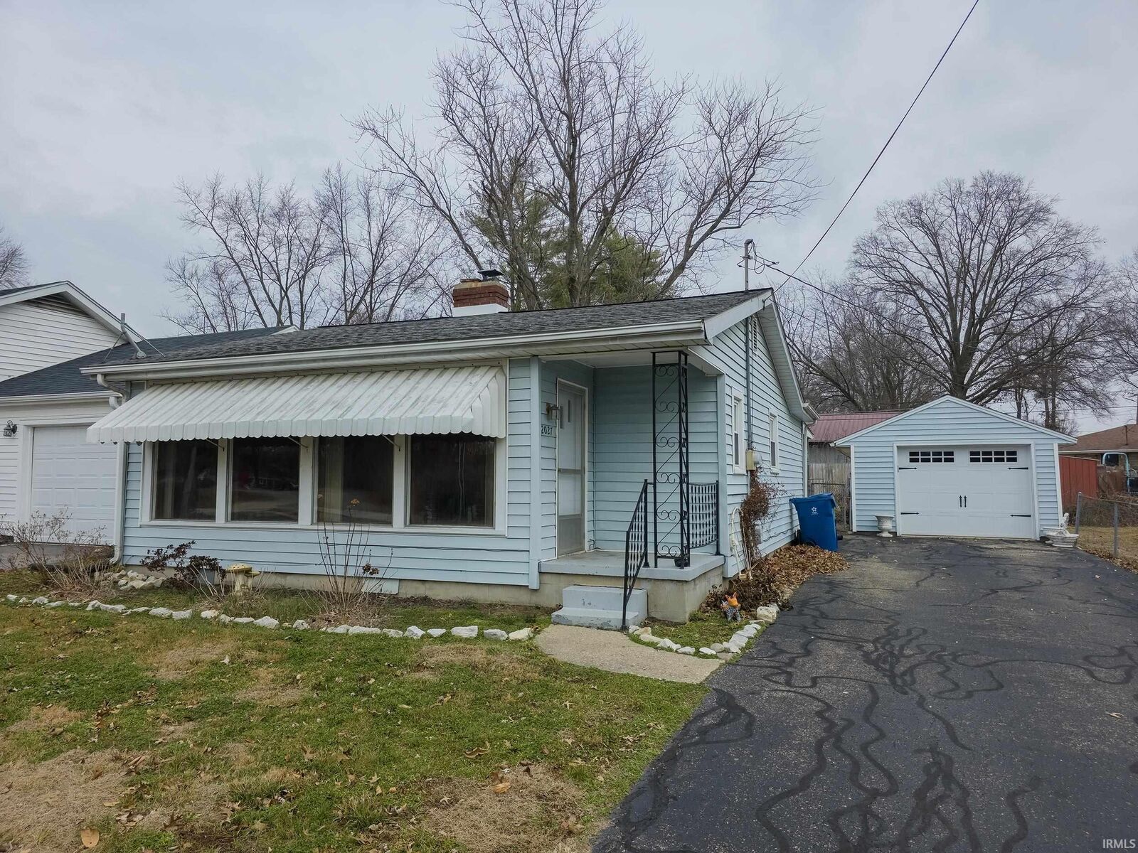 Property Photo:  2027 College Drive  IL 62863 