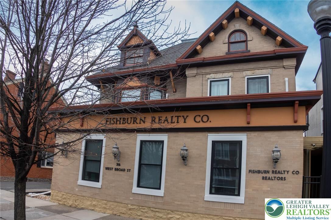 Property Photo: 316 W Broad Street W 2 PA 18018