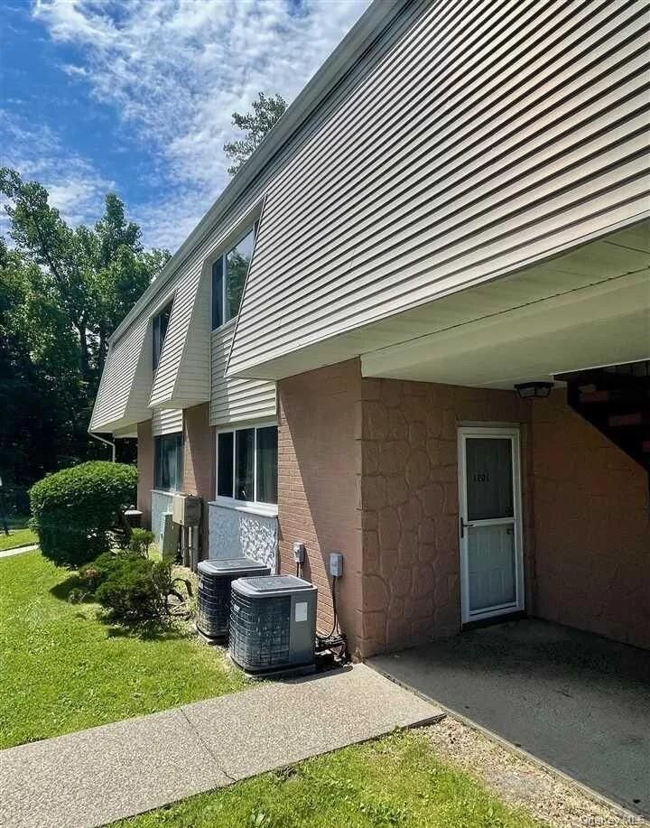 Property Photo: 1201 McIntosh Place 12A NY 12550