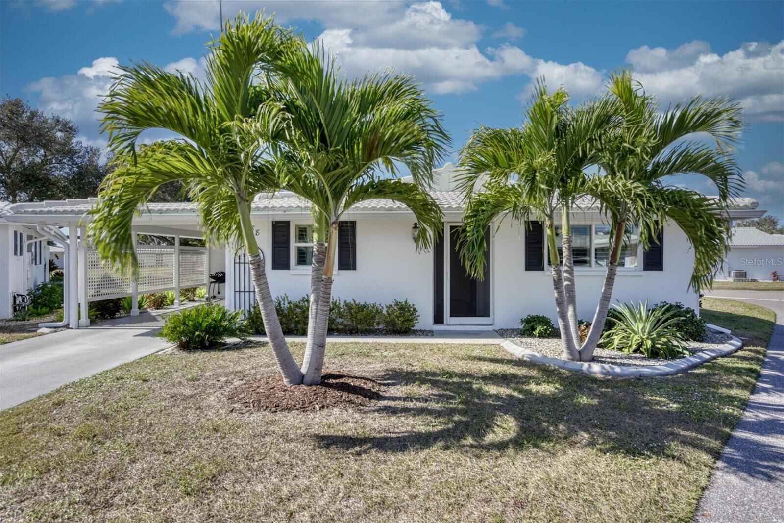 Property Photo:  588 Circlewood Drive S3-1  FL 34293 