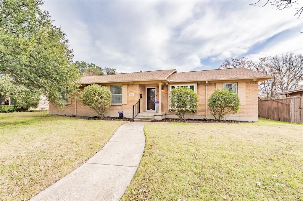 Property Photo:  8426 Van Pelt Drive  TX 75228 