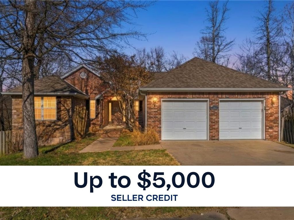 Property Photo: 5034 W Stepney Court AR 72704