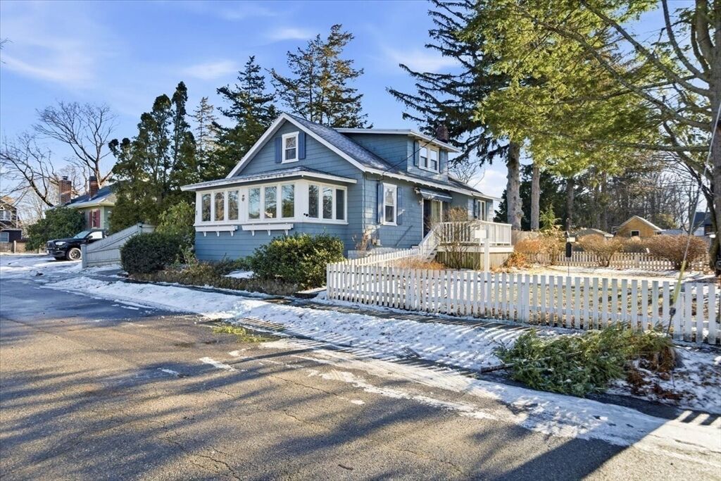 Property Photo:  1 Beacon St  MA 01950 