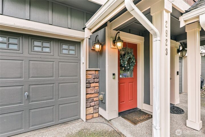 Property Photo:  2923  Belmonte Lane  WA 98201 