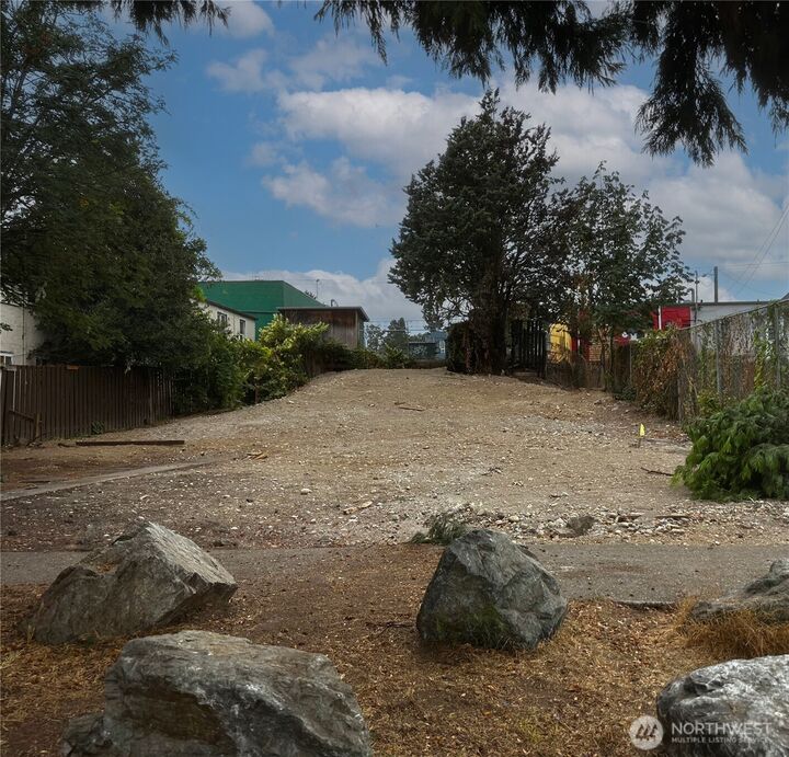 Property Photo:  8849  Nesbit Avenue N  WA 98103 