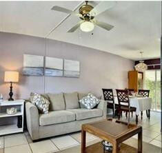 Property Photo: 4652 N Poinciana Street 2 FL 33308