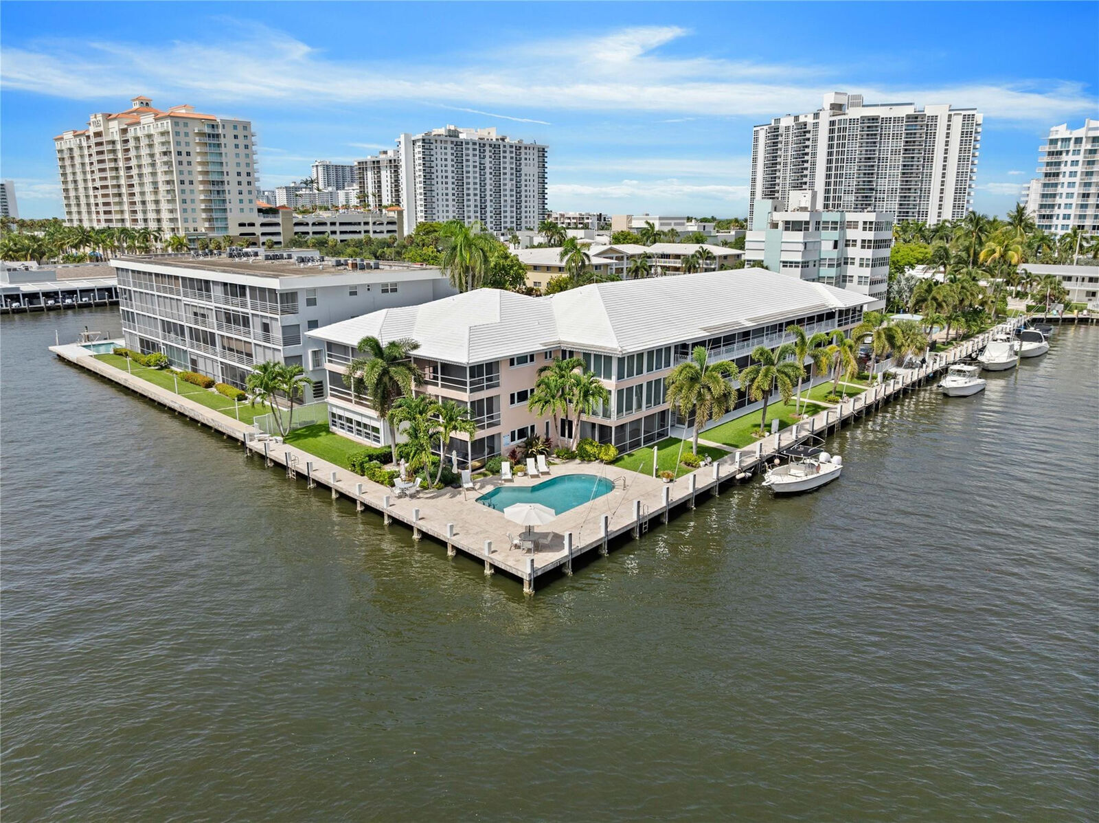 Property Photo: 3110 NE 29th Street 1 FL 33308