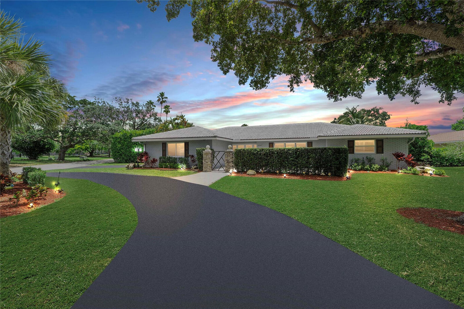Property Photo:  2097 NW 102nd Terrace  FL 33071 