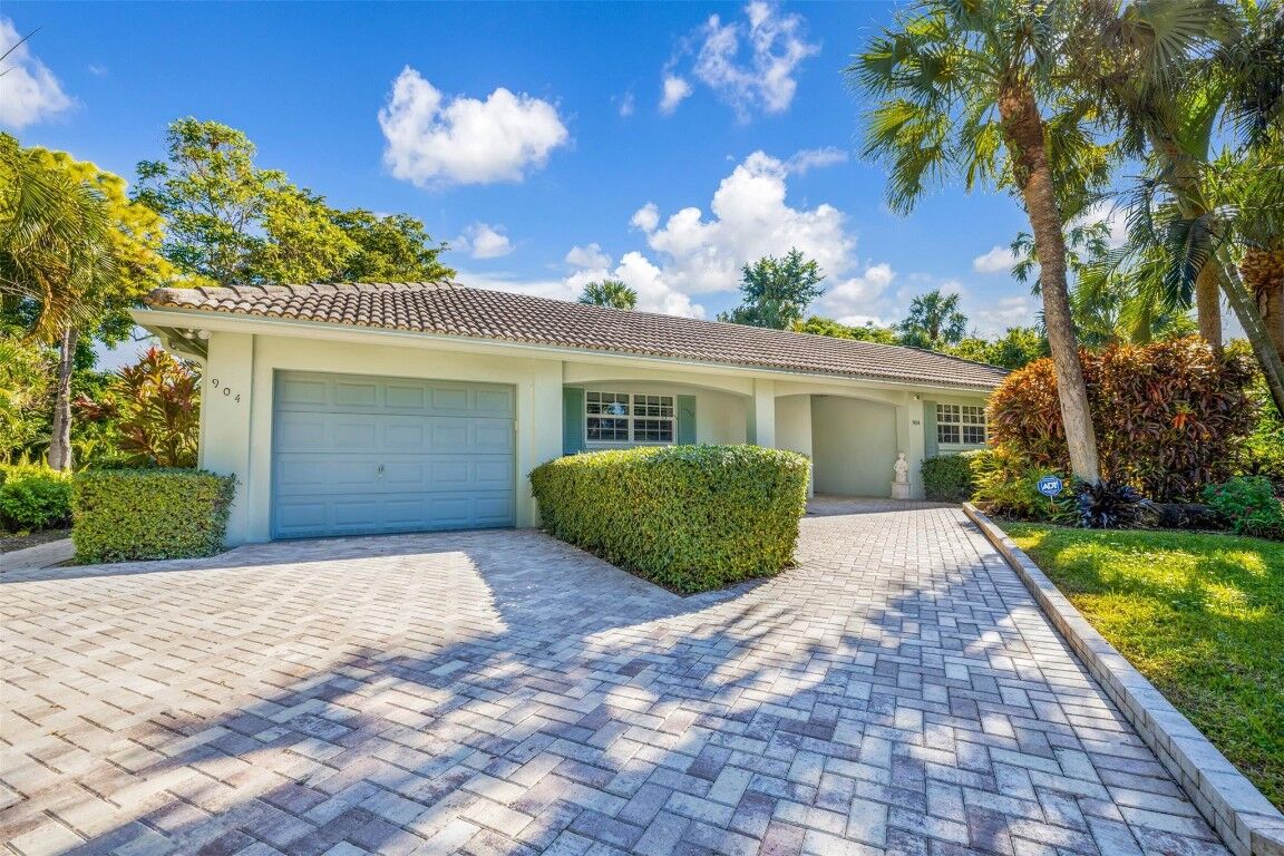 Property Photo:  904 Cypress Grove Drive V72  FL 33069 