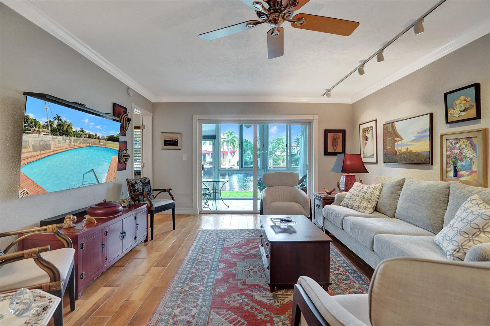 Property Photo: 1332 Bayview Drive 101 FL 33304