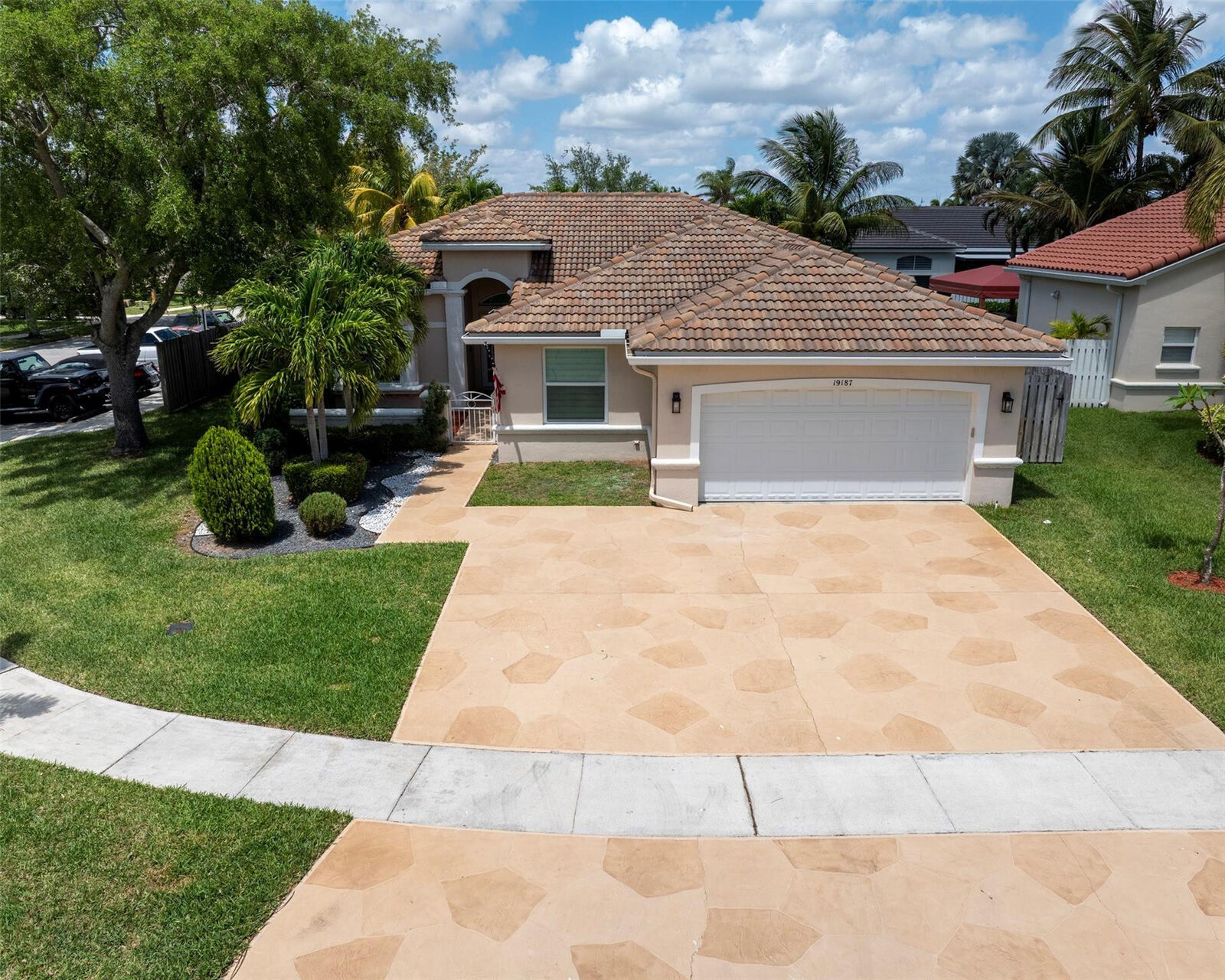 Property Photo: 19187 NW 23rd Street FL 33029