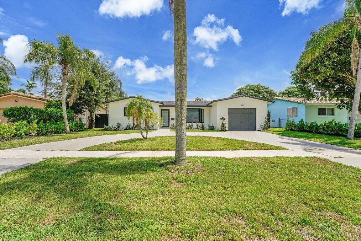 Property Photo:  5512 Cleveland Street  FL 33021 
