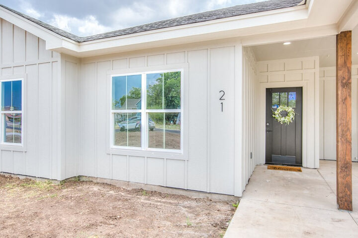 Property Photo:  21 W 20th Street  TX 76903 