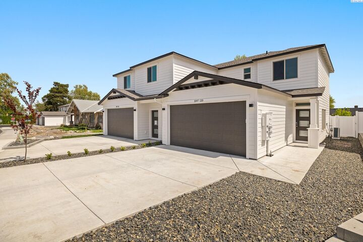 Property Photo:  1097 S Underwood Pl  WA 99337 