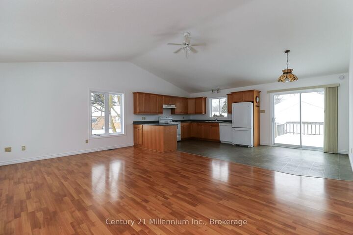 Photo de la propriété:  165 Paterson Street  ON L9Y 3N4 