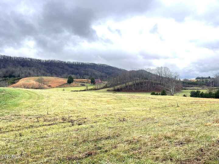 Property Photo:  222 Locke Road  TN 37857 