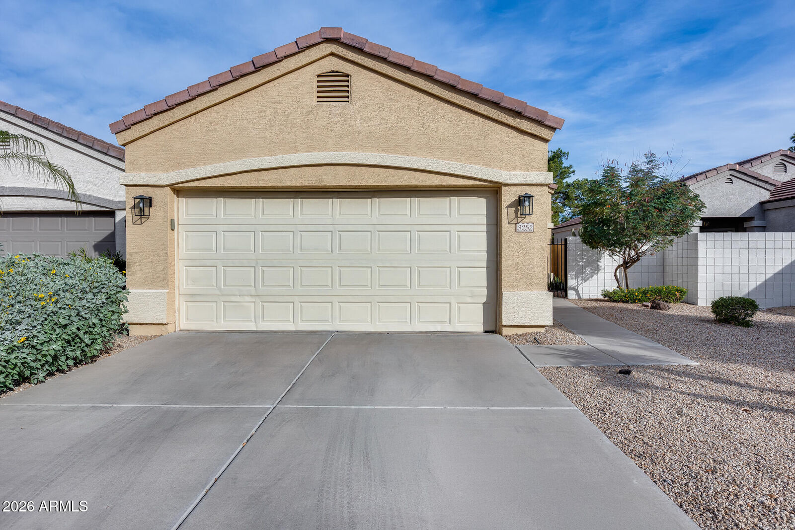 Property Photo:  3252 E Fremont Road  AZ 85042 