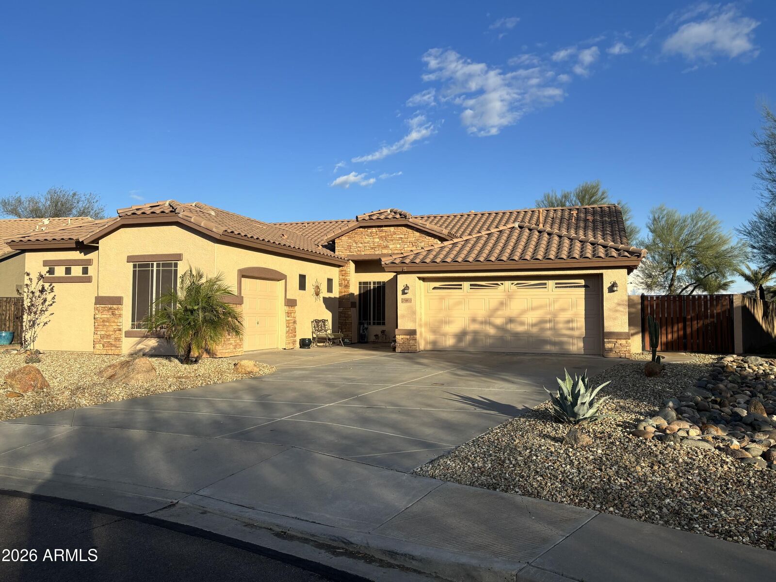 Property Photo:  25403 N 71 Drive  AZ 85383 