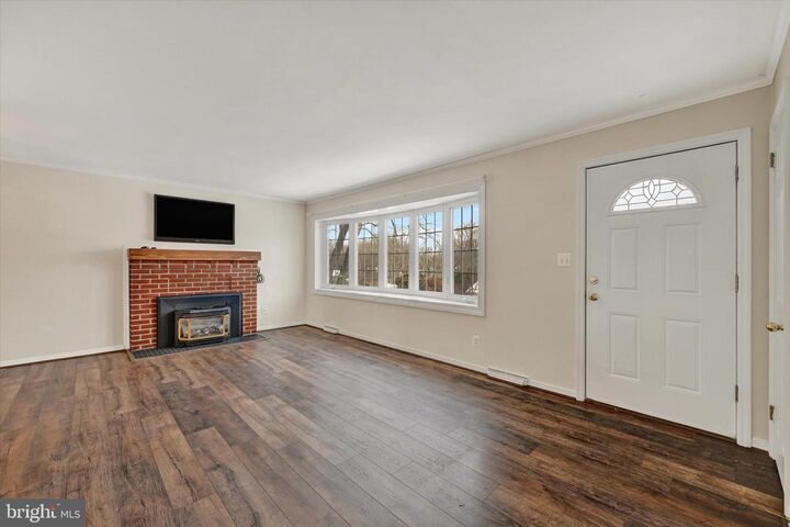 Property Photo:  307 Lee Way  MD 21014 