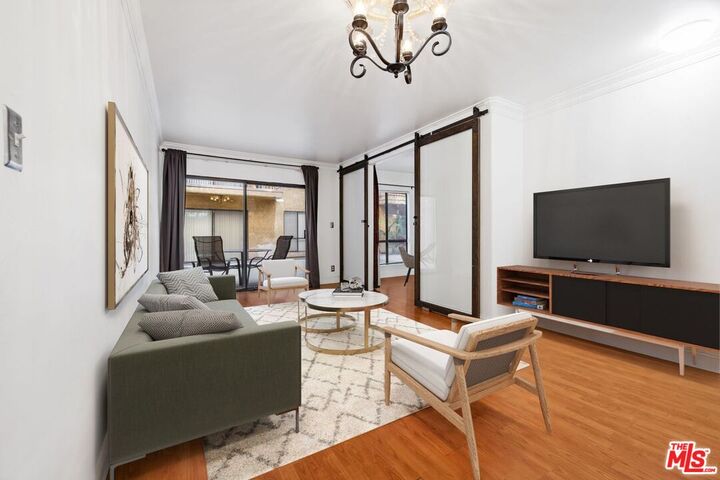 Property Photo:  1735 N Fuller Ave  CA 90046 