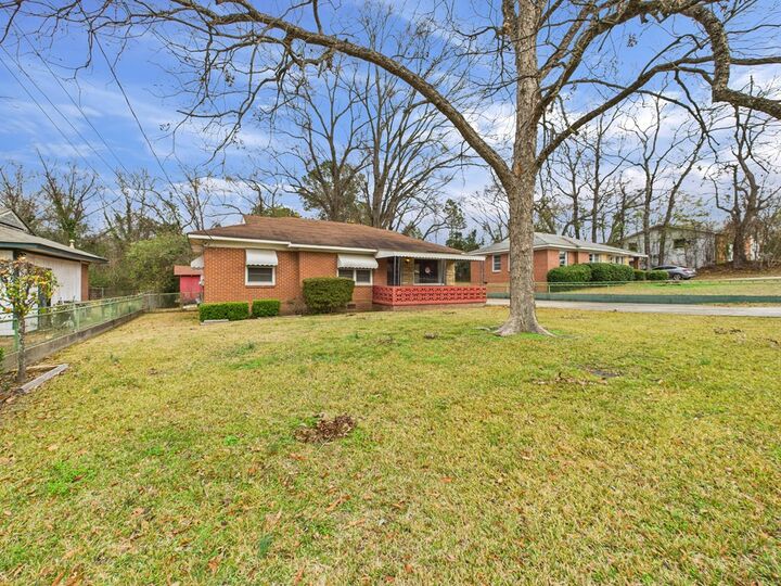 Property Photo:  2973 Hawthorne Drive  GA 31903 