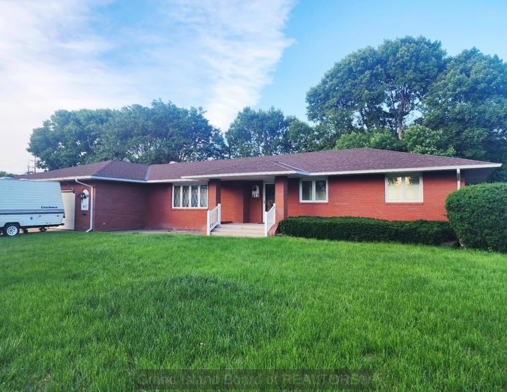 Property Photo: 617 S Plum NE 68801