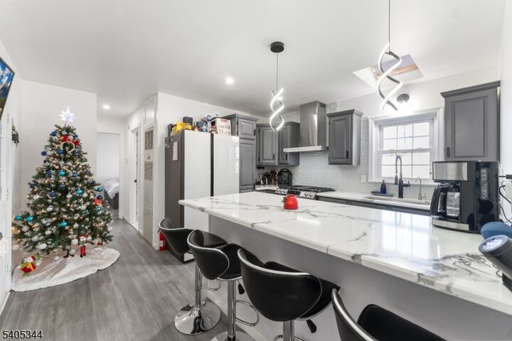 Property Photo:  38 Helen Ave  NJ 07001 