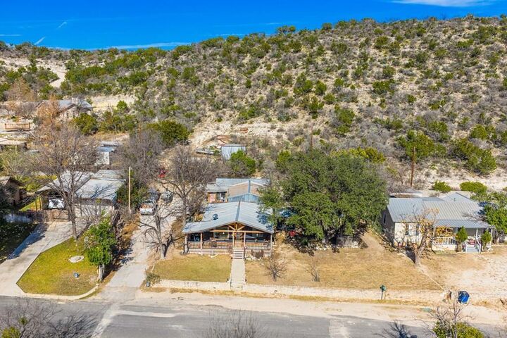 Property Photo: 208 Hillside St TX 76849