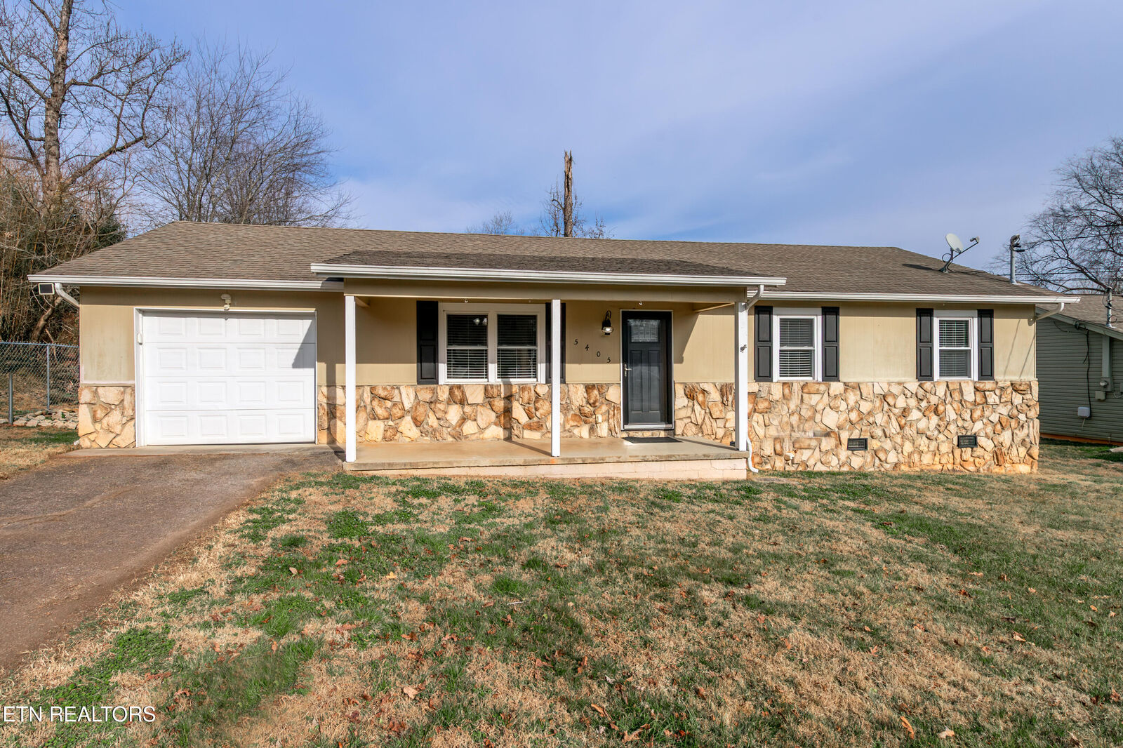 Property Photo: 5405 Malmsbury Rd TN 37921