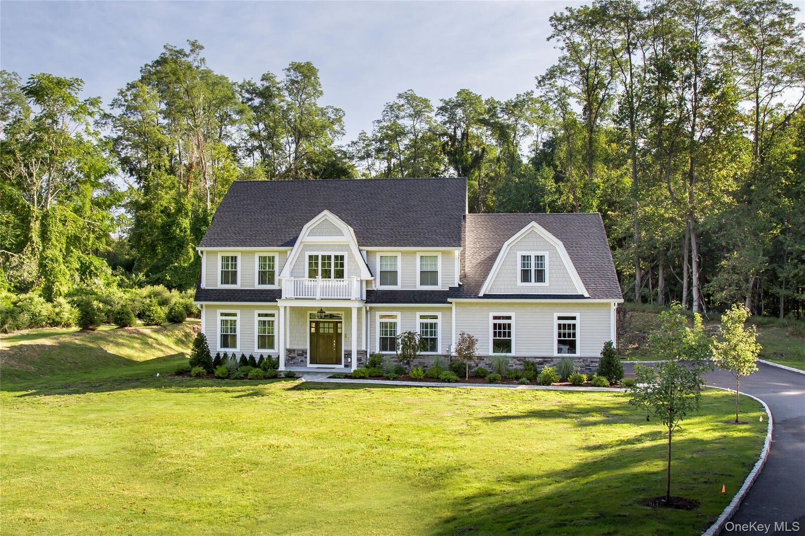 Property Photo: 11 Gracemere NY 10591