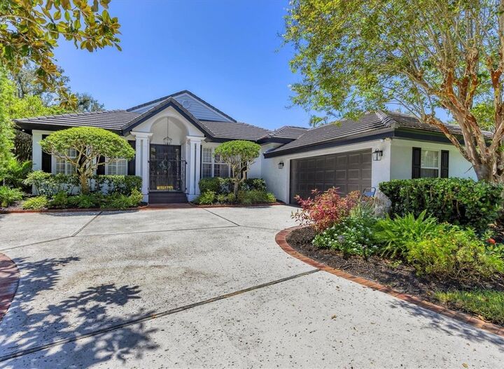 Property Photo: 17 Bayhead Lane FL 34229