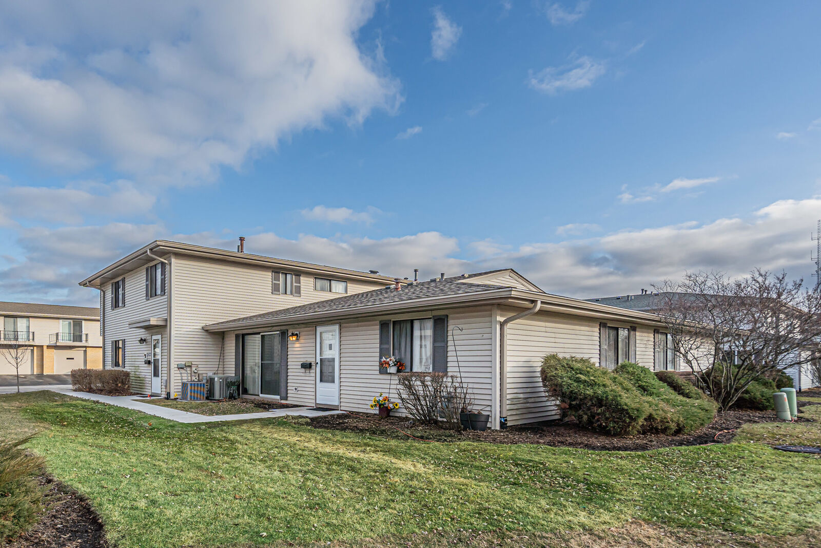 Property Photo:  204 Nauset Lane 204  IL 60194 